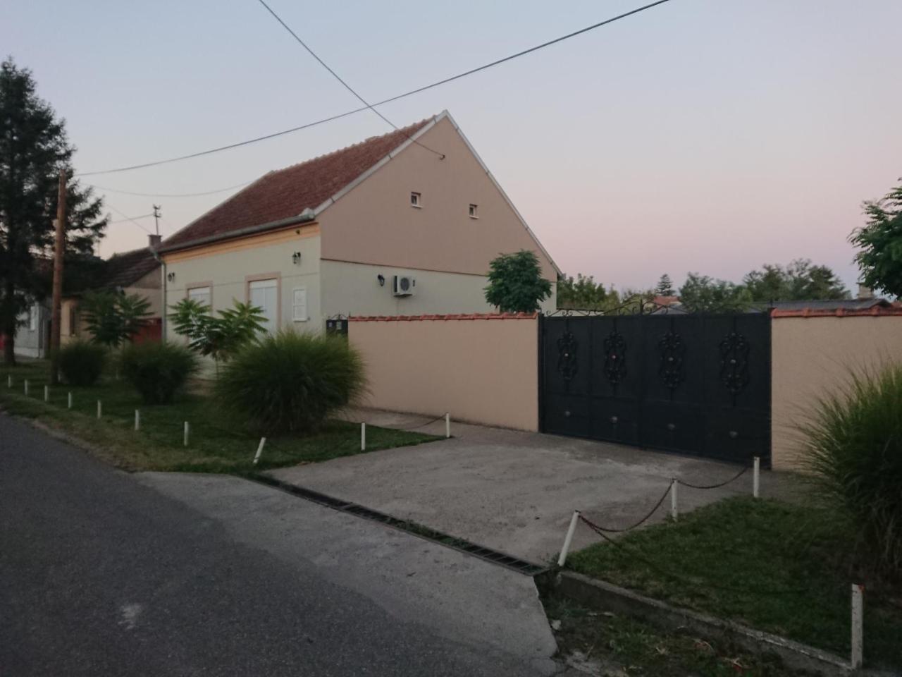 Guest House A'Storia روما المظهر الخارجي الصورة